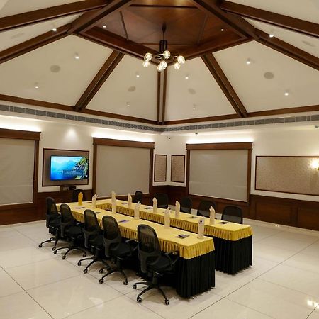 Hotel Heritage Plaza Kottayam Bagian luar foto