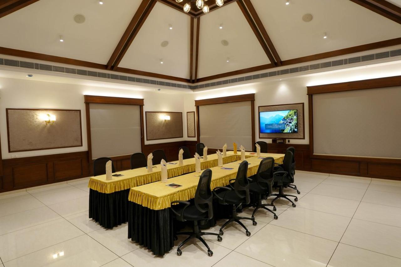 Hotel Heritage Plaza Kottayam Bagian luar foto