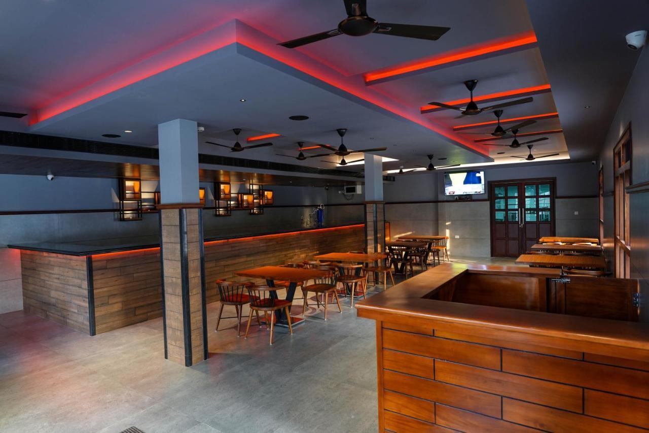 Hotel Heritage Plaza Kottayam Bagian luar foto